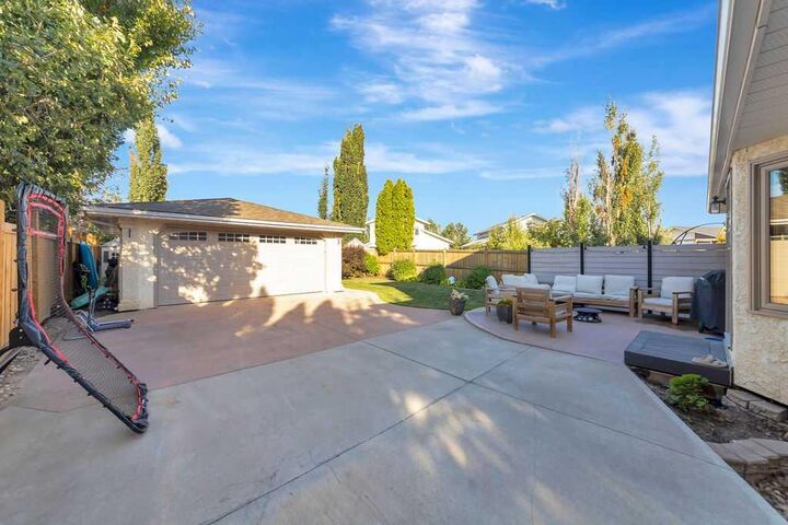 Property Photo: 4005 60th Avenue AB T9V 2R9