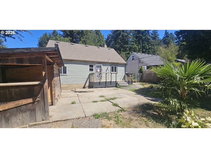 Property Photo: 10238 N James St OR 97203