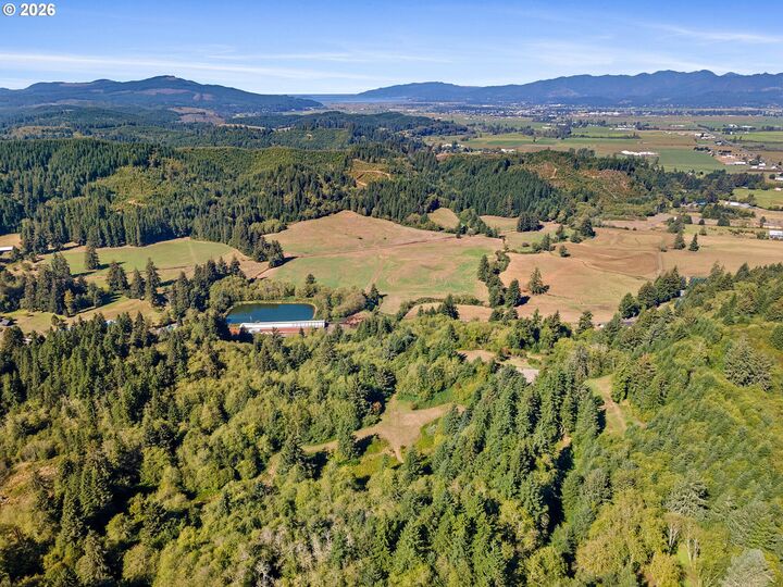 Property Photo: 8365 Bewley Creek Rd OR 97141