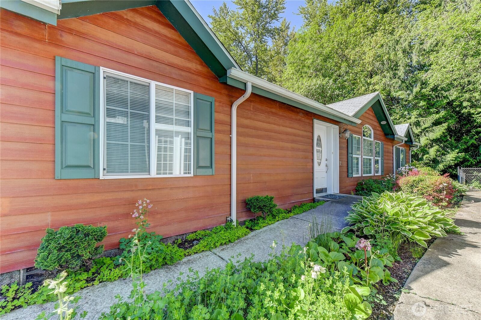 Property Photo:  6712  243rd Avenue E  WA 98321 