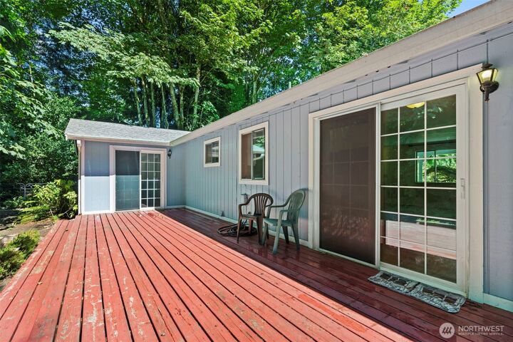 Property Photo:  5444  21st Court NE  WA 98516 