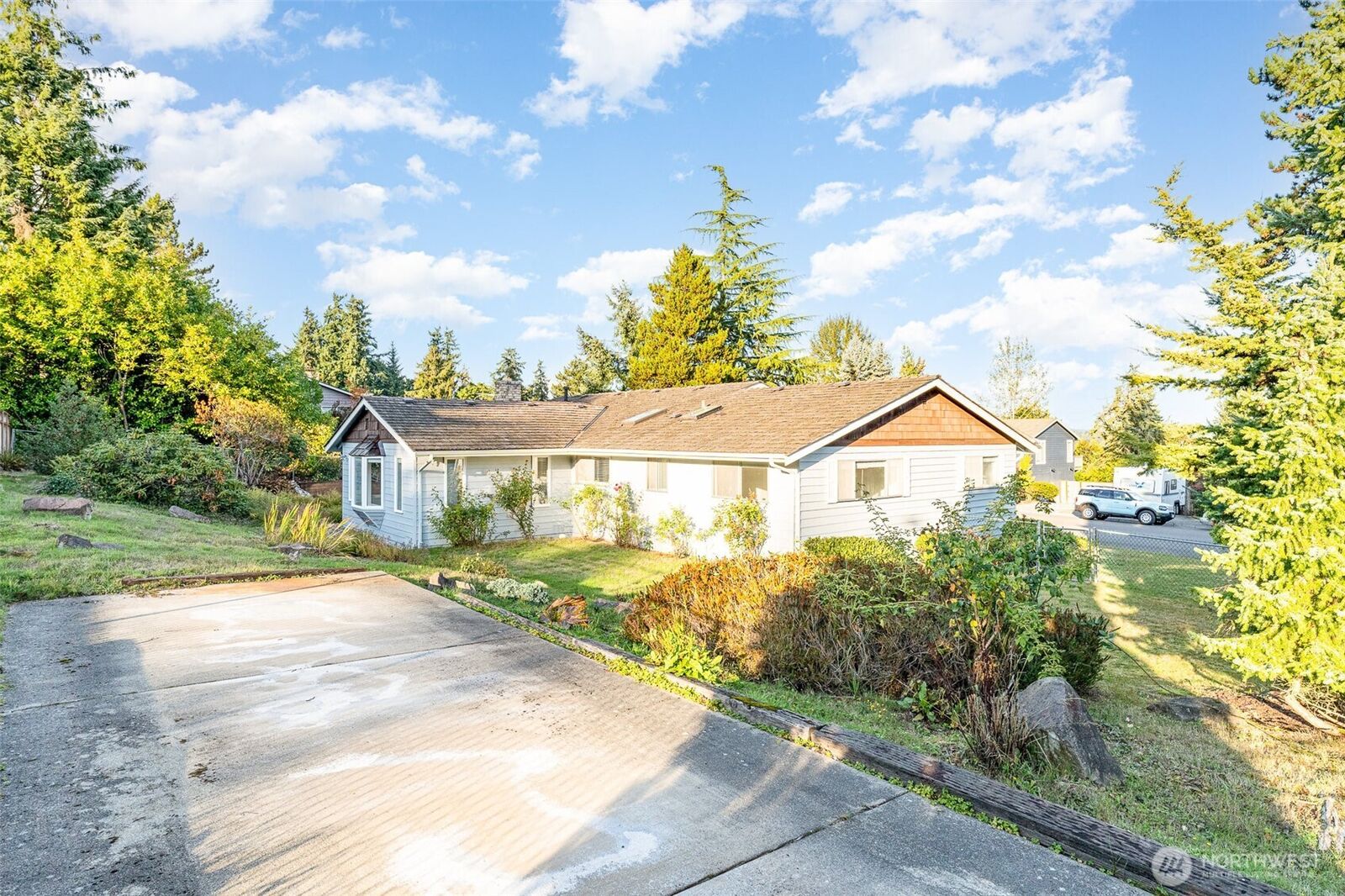 Property Photo: 12707 89th Place NE WA 98034