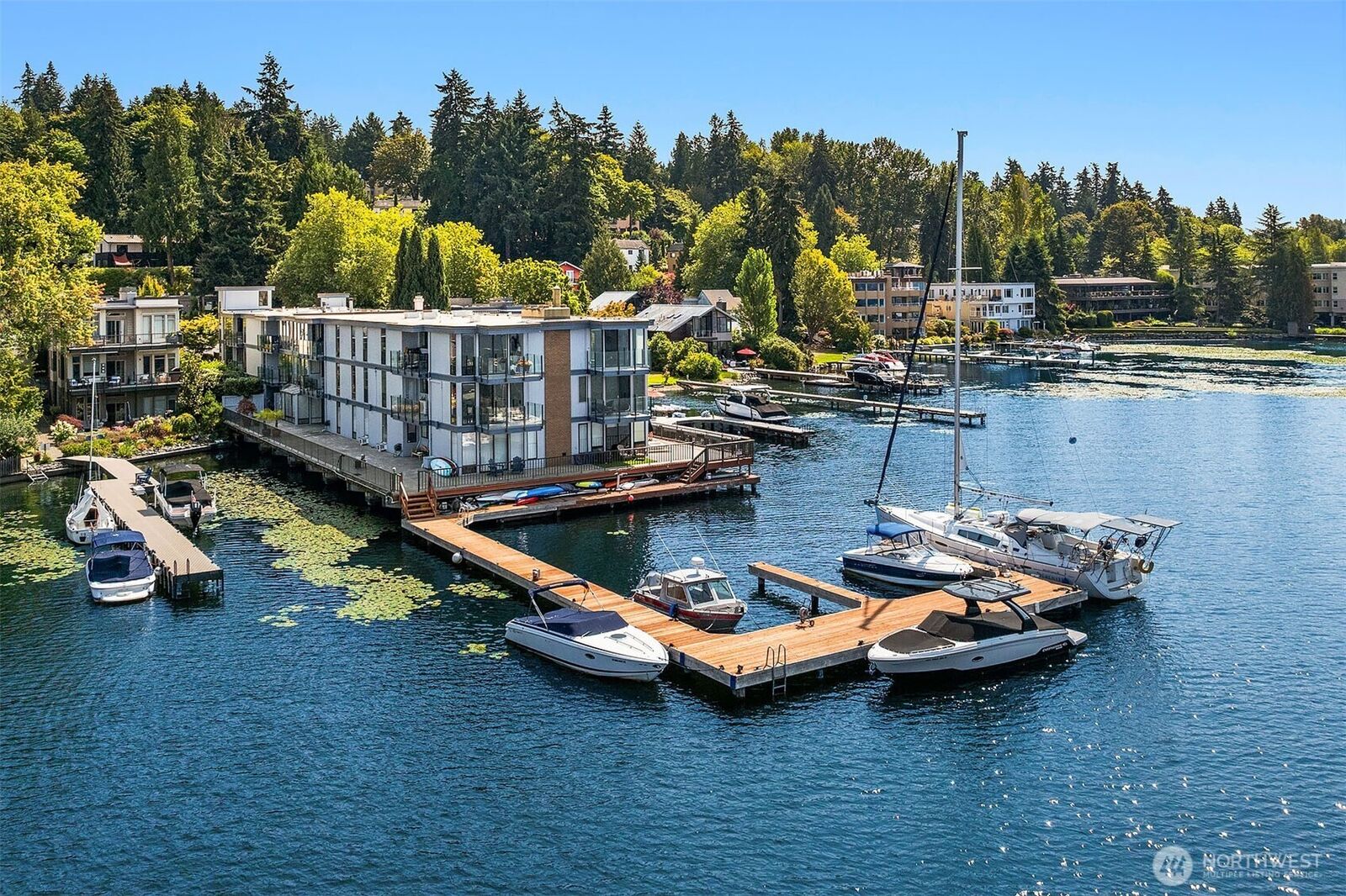Property Photo:  4561  Lake Washington Boulevard NE 306  WA 98033 