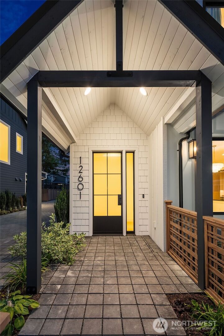 Property Photo: 12601 NE 80th Street WA 98033