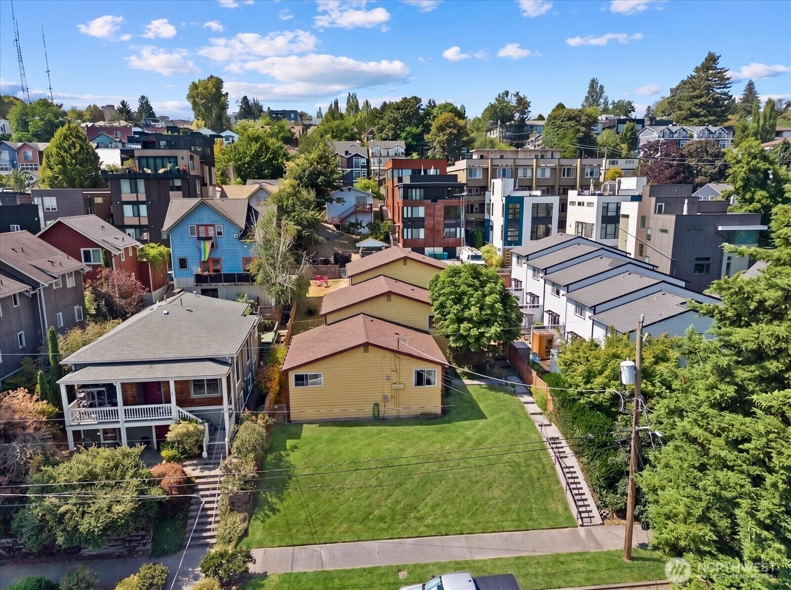Property Photo: 125 27th Avenue E WA 98112
