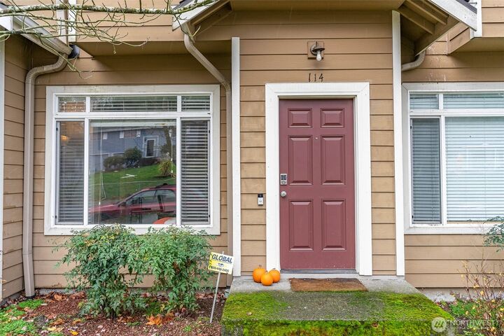 Property Photo:  13005  64th Avenue S B114  WA 98178 