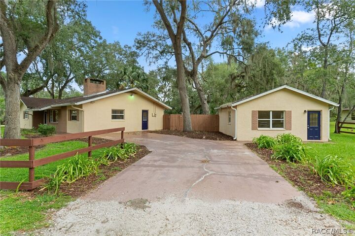 Property Photo:  4929 E Shady Acres Drive  FL 34453 