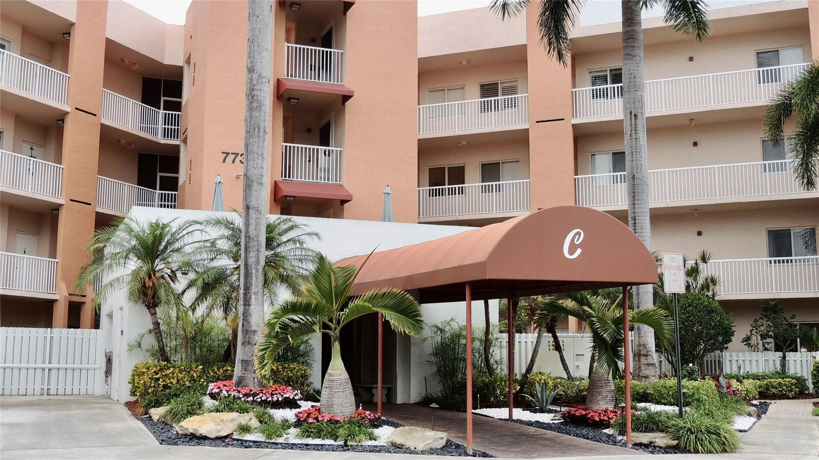 Property Photo:  7735 Yardley Drive 213  FL 33321 