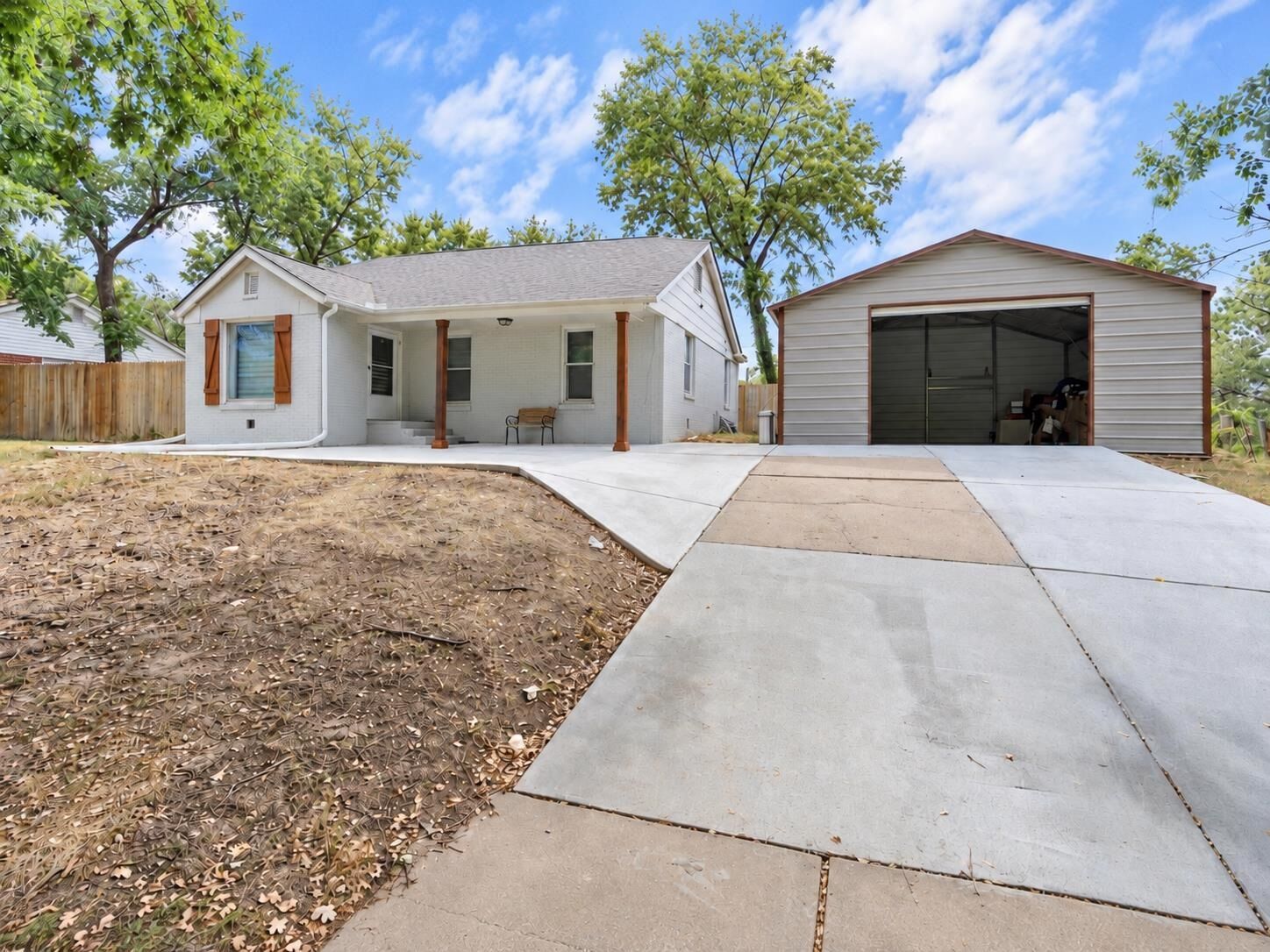 Property Photo:  1514 Matlock Dr  KS 67208 