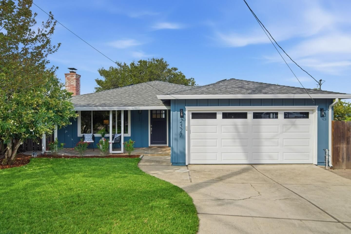 Property Photo:  2527 Dekoven Avenue  CA 94002 
