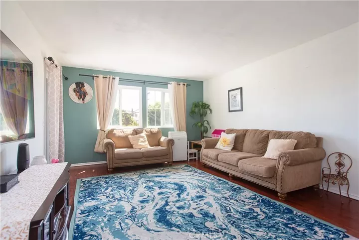 Property Photo:  2507 E 15th Street 214  CA 90804 