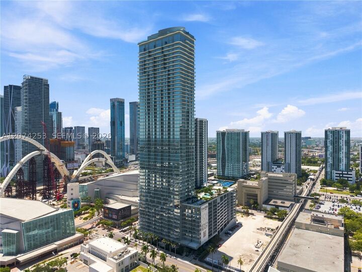 Property Photo: 1400 Biscayne Blvd 3201 FL 33132