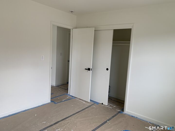 Property Photo:  42 Pine Street 2 Floor  CT 06514 