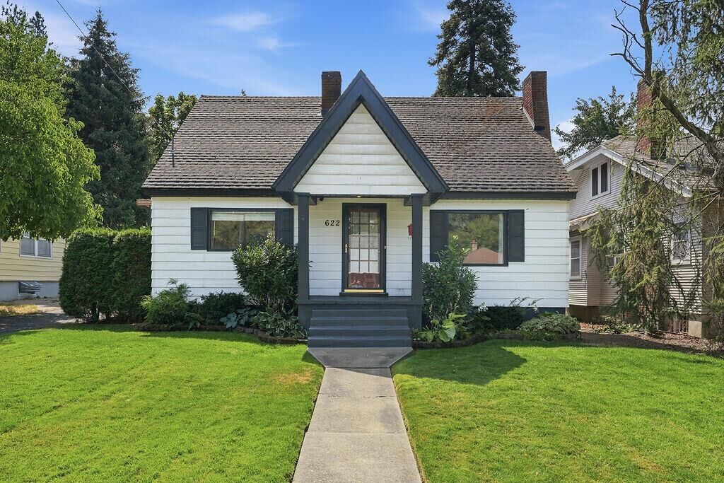 Property Photo: 622 E 27th Ave WA 99203