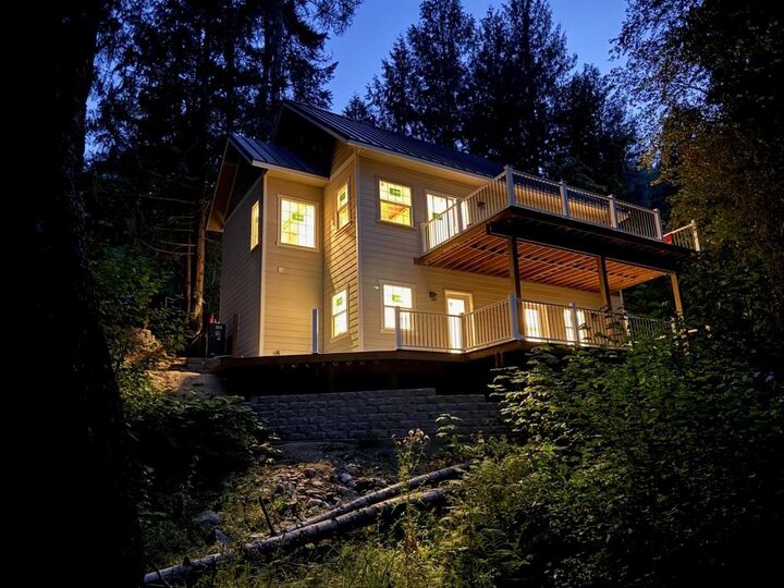 Property Photo: 4045 Southwood Shores Rd WA 99148