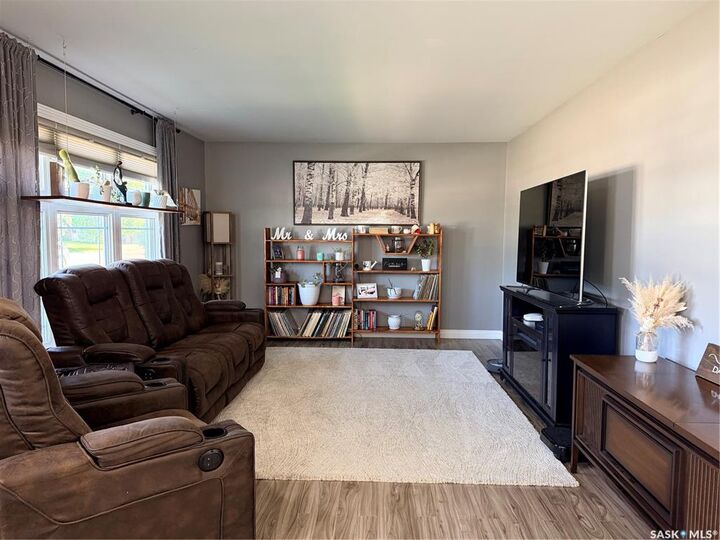 Property Photo:  481 Willow Bay  SK S4A 2G3 