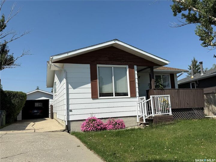 Property Photo:  9 Rutley Crescent  SK S0L 1S1 