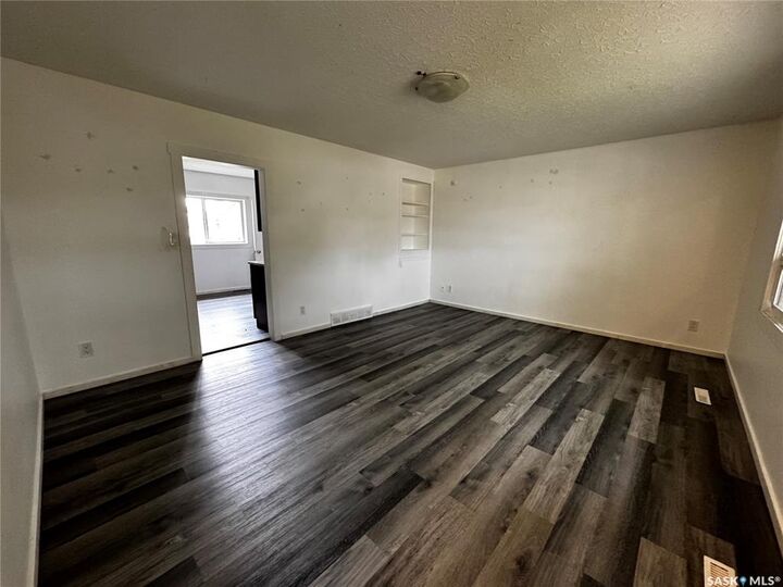 Photo de la propriété:  212 T Avenue N  SK S7L 3B2 