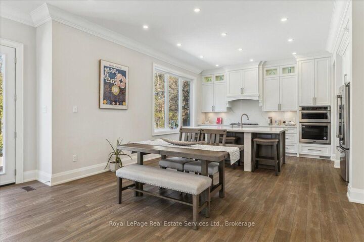 1211 Pinegrove Road — photo 1
