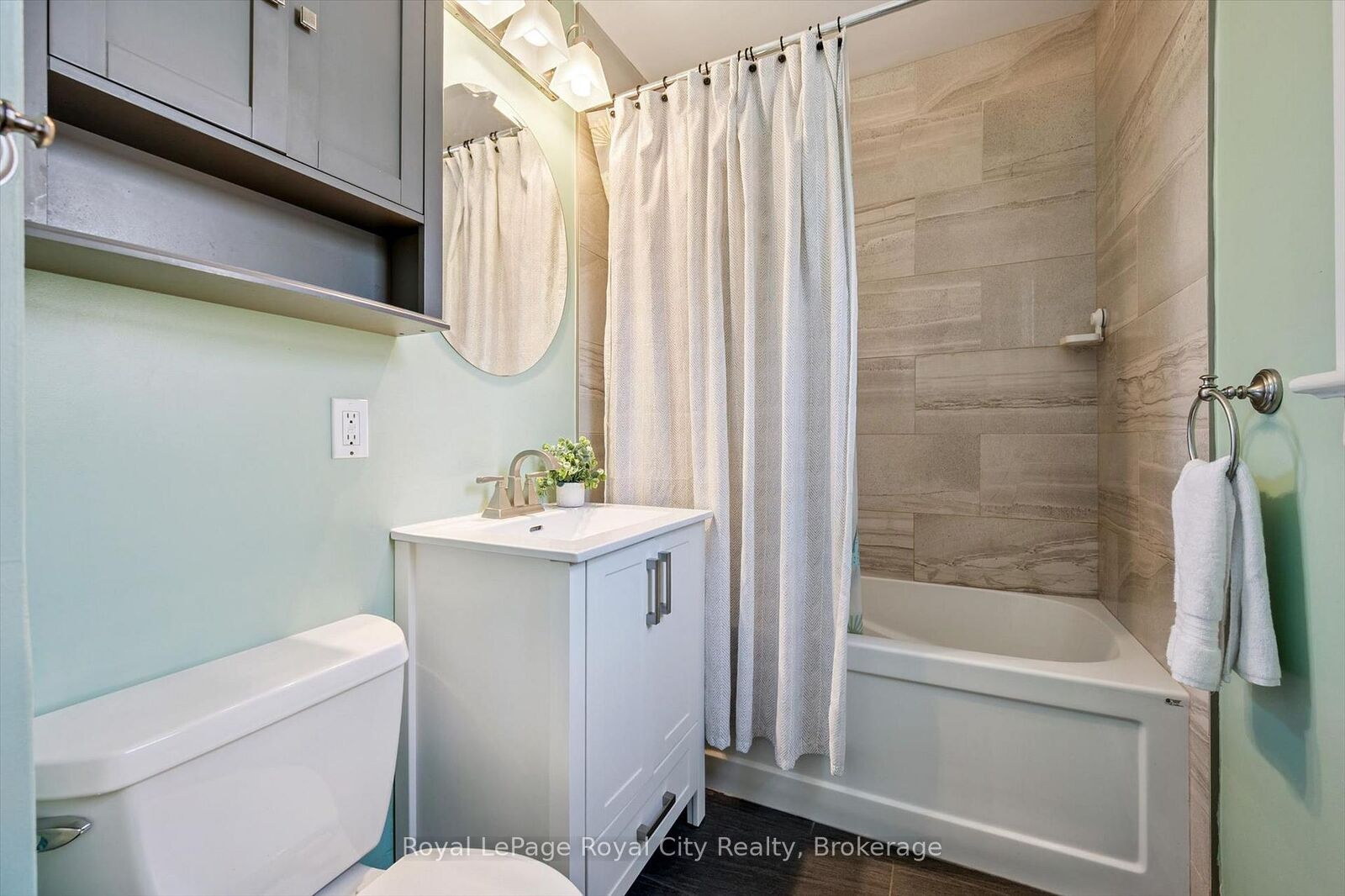 Property Photo:  103 William Street  ON N1E 5G2 