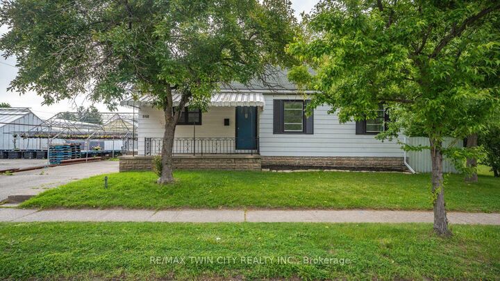 Property Photo:  848 Colborne Street E  ON N3S 3S9 
