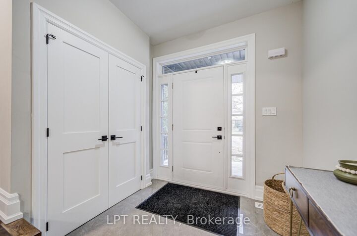 Property Photo: 363 Rosebank Road ON L1W 2N3