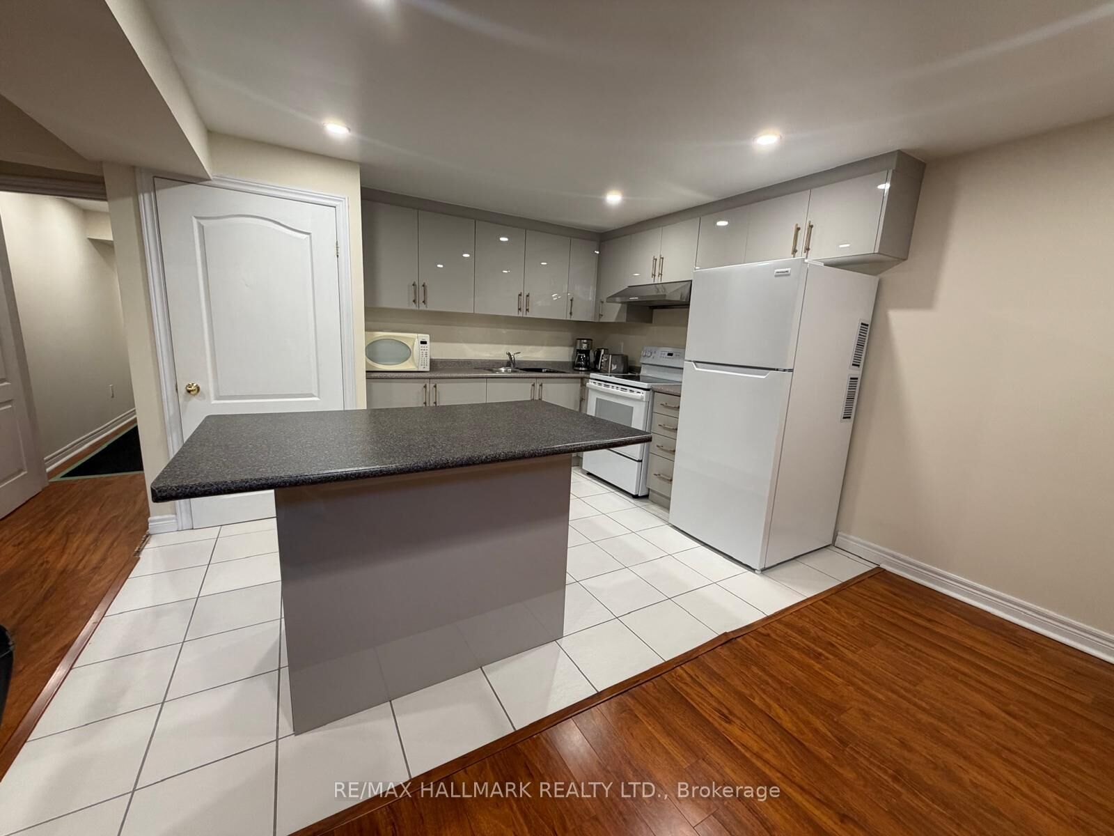 Property Photo:  307 Weldrick Road E Basement  ON L4C 0R7 