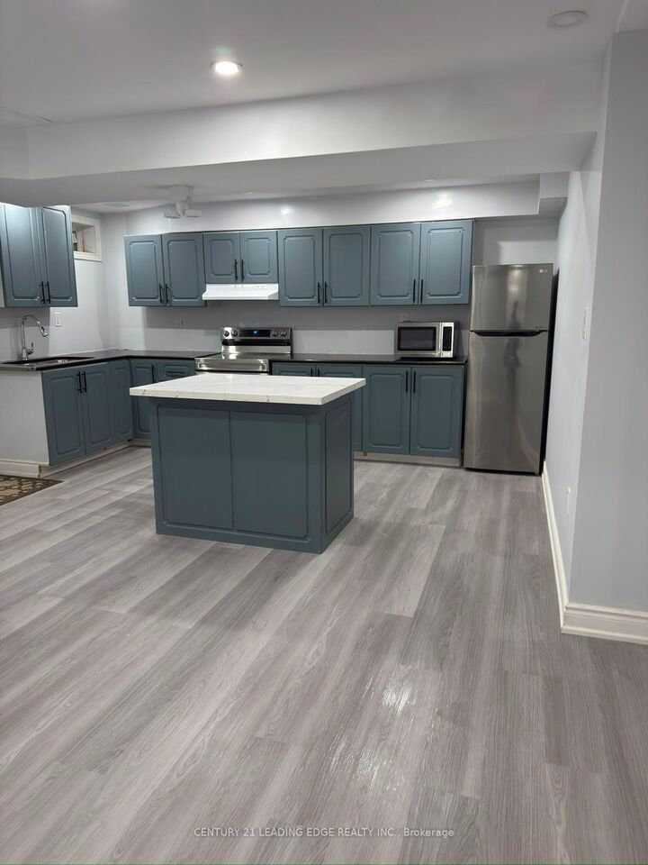 Property Photo: 1373 Clearbrook Drive ON L1K 0G8