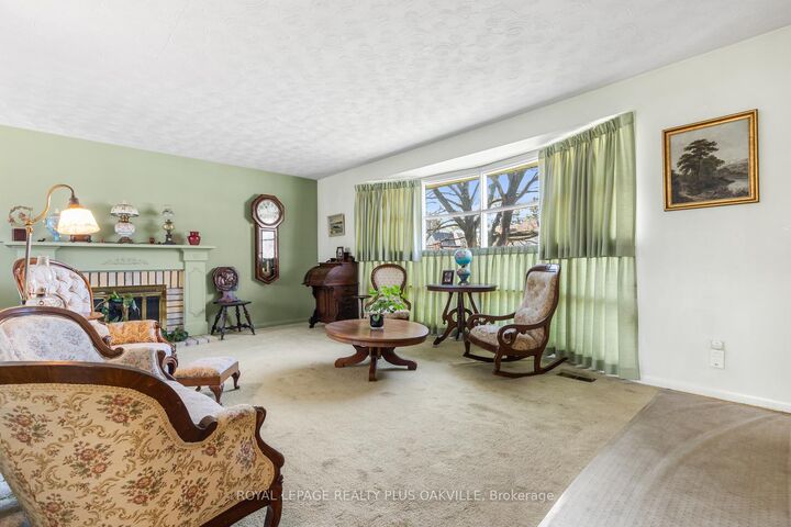 227 Sandwell Drive — photo 1