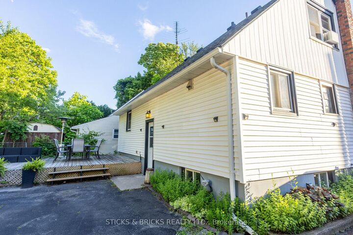 Property Photo:  6088 Dorchester Road  ON L2G 5T2 