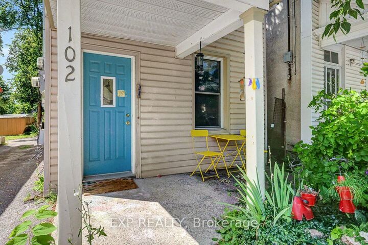 Property Photo: 102 Lebreton Street N ON K1R 7H4