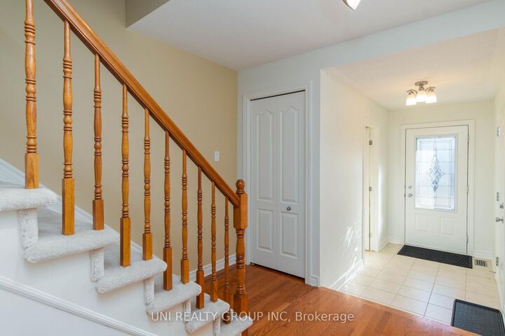 Property Photo:  268 Tewsley Drive  ON K1V 0Y6 