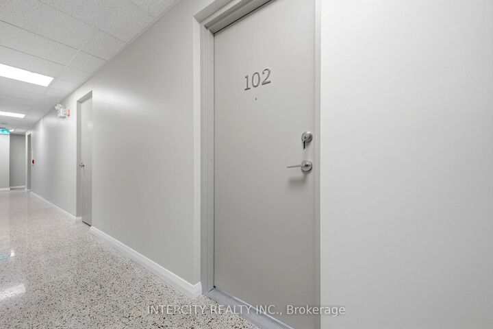 Property Photo:  91 Wentworth Street S 3  ON L8N 2Y9 
