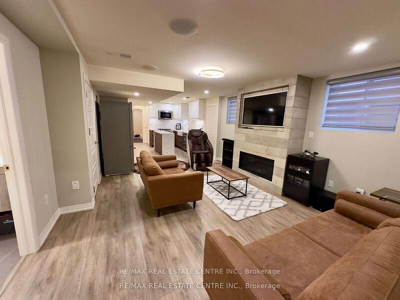 Property Photo:  271 Sixteen Mile Drive  ON L6M 0V8 