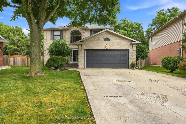 Property Photo: 34 Lisajane Court ON L9B 2N6