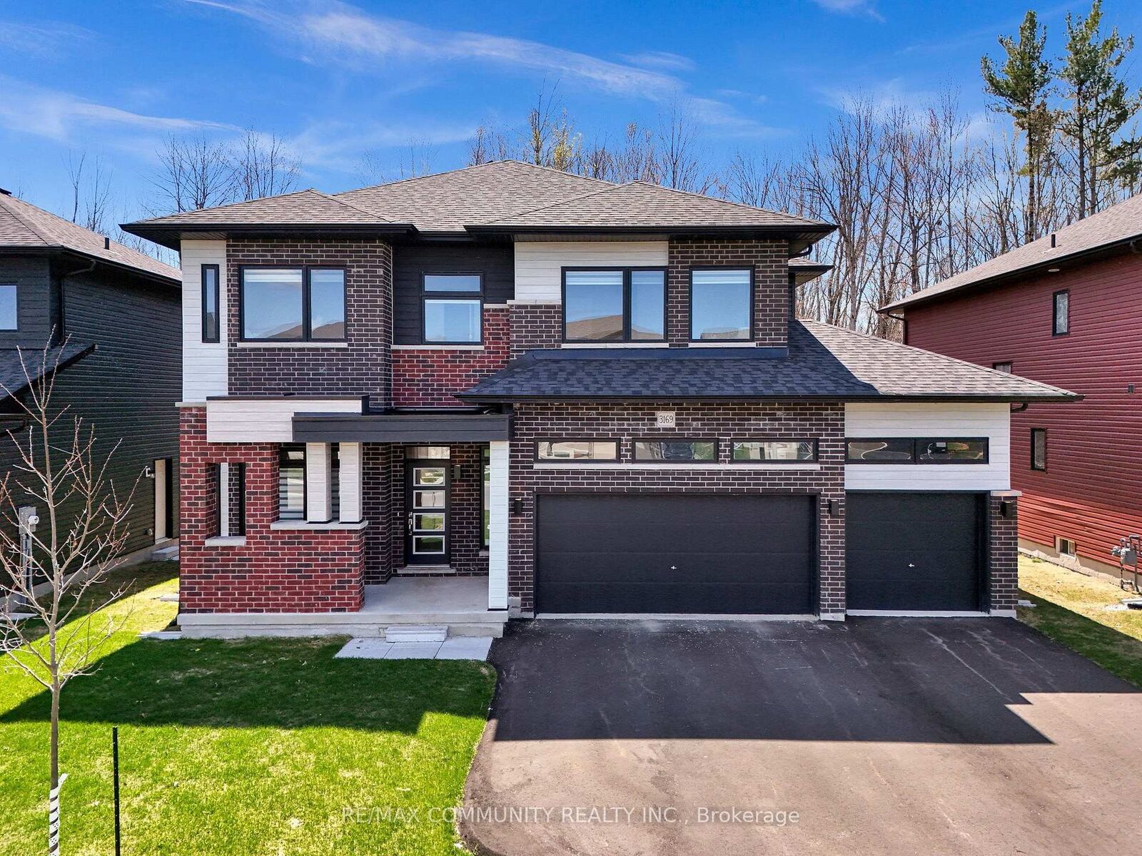 Property Photo:  3169 Searidge Street  ON L3V 0Y4 