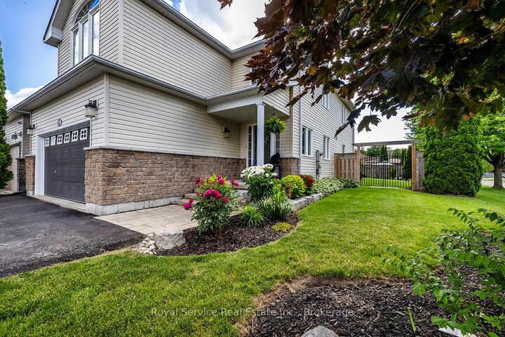 Property Photo: 62 Rafton Street ON L1B 1P7