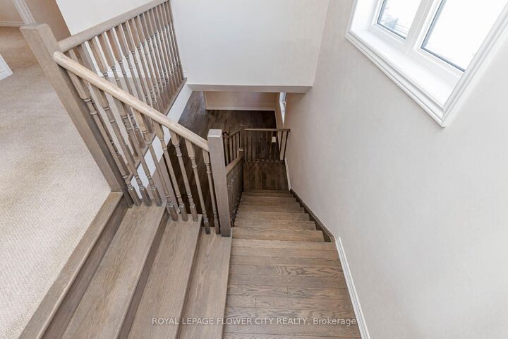 Property Photo: 18 Santo Court ON N0B 1M0