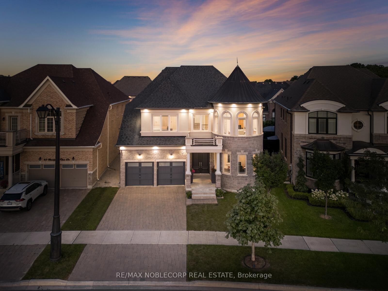 Property Photo: 91 Woodgate Pines Drive ON L4H 4A4