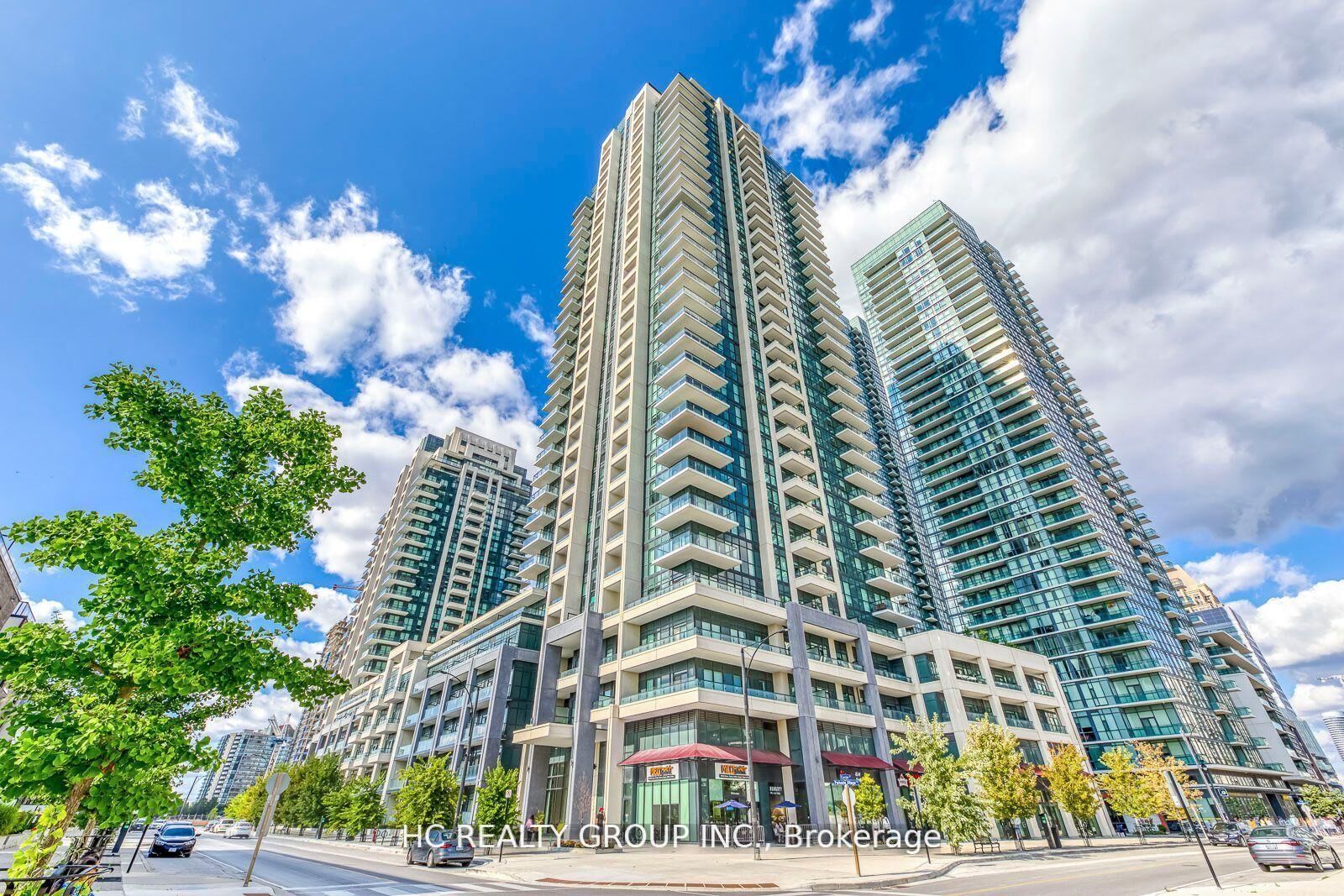 Photo de la propriété:  4055 Parkside Village Drive 2817  ON L5B 0K8 
