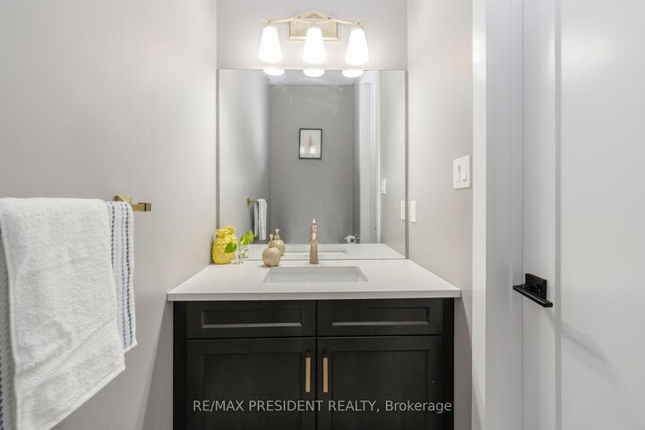 Property Photo: 2217 Wateroak Drive ON N6G 5B4