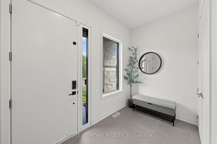 Property Photo: 252 Ketchikan Crescent ON K2T 0S2