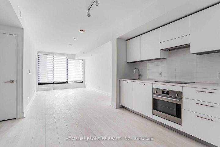 Property Photo: 33 Frederick Todd Way 516 ON M4G 0C9
