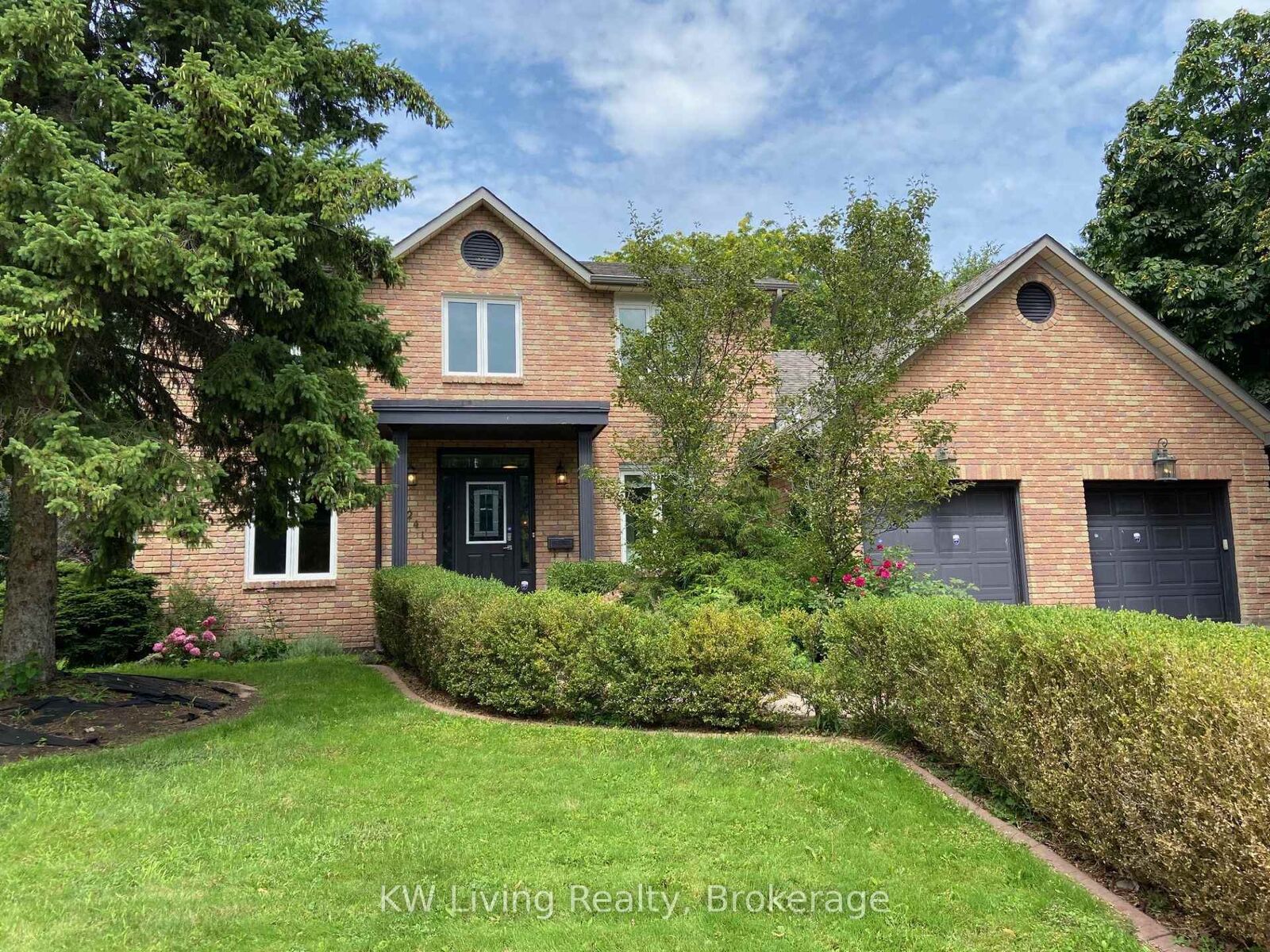 Property Photo: 3241 Shoreline Drive E ON L6L 5Z1