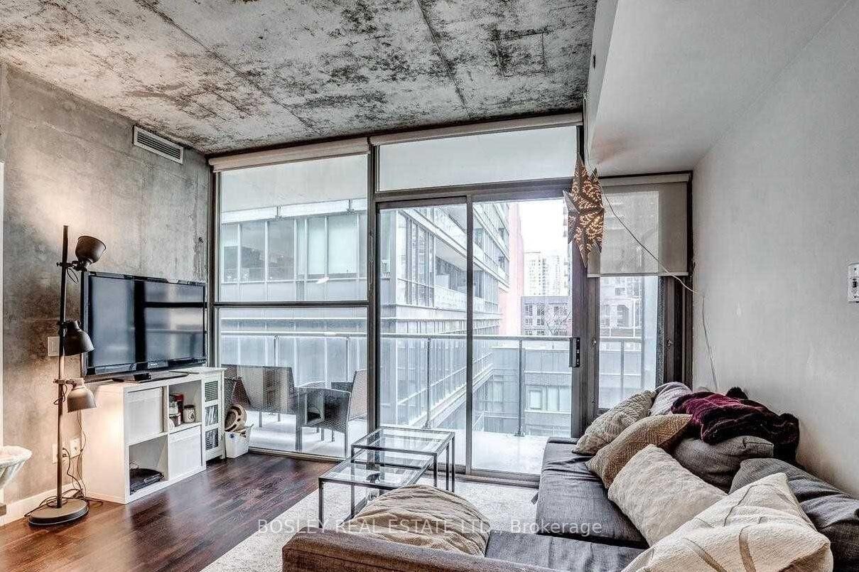Property Photo:  25 Oxley Street 910  ON M5V 2J5 