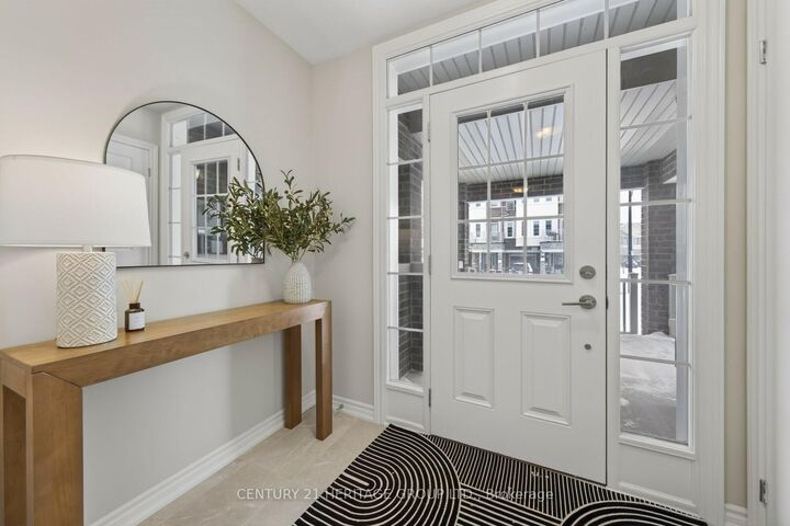Photo de la propriété:  6 Mel Irving Drive  ON L3Z 4P1 