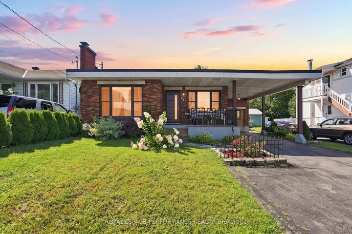 Property Photo:  464 Laurier Street  ON K6A 2A6 