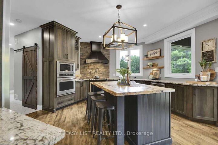 2882 B Line Road — photo 1