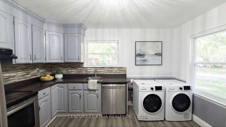 Property Photo:  79 Ellington Drive  ON M1R 3Y2 