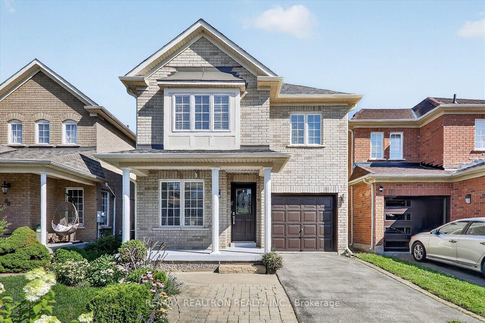 Property Photo: 86 Tideland Drive ON L7A 2W1
